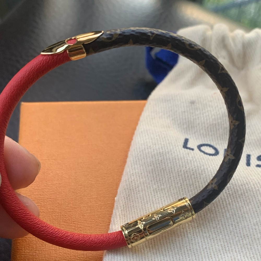AUTHENTIC LOUIS VUITTON DAILY CONFIDENTIAL BRACELET